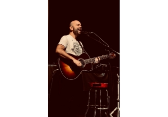 Gesangsunterricht und Gitarrenunterricht in Frankfurt – Gesangslehrer & Gitarren Coach Gesangsunterricht und Gitarrenunterricht in Frankfurt – Gesangslehrer & Gitarren Coach