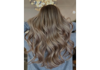 Friseur in Köln – Sara schneidet