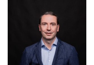 Dr Michael Walter