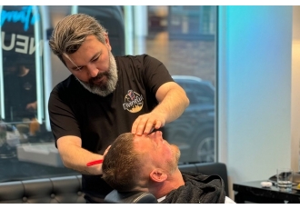 Divine Cut Barbershop Friseur Divine Cut Barbershop Friseur
