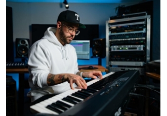 Mixing Mastering Studio for Electronic Music | Mastrng com