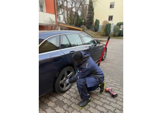 Mobiler Reifenservice in München – Eloundou Emilien Joseph Mobiler Reifenservice in München – Eloundou Emilien Joseph