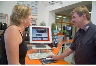 Reifen Lorenz GmbH Reifen u Auto Service Fahrzeugvermessung